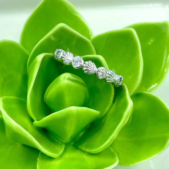Diamonique High-Polish Seashell Band Ring Sterling Silver Size 8 - Picture 2 of 7